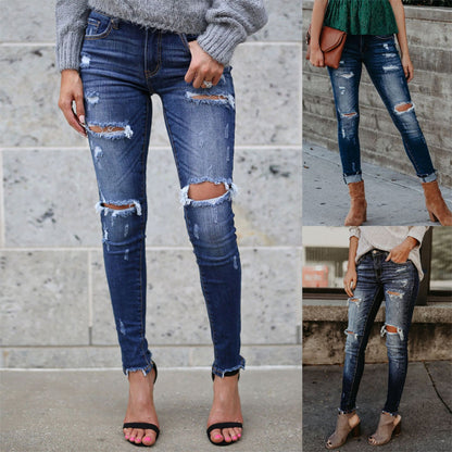 Women's skinny jeans with destroyed pant
